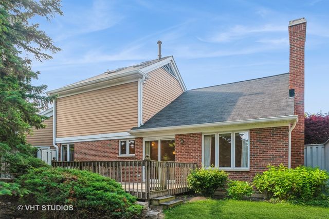 1808 N Normandy Court, Arlington Heights, IL 60004