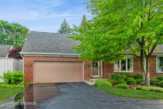 1808 N Normandy Court, Arlington Heights, IL 60004