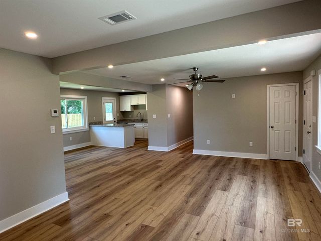 21840 Broad Street, Silverhill, AL 36576