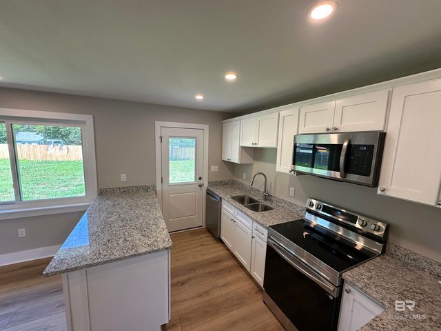 21840 Broad Street, Silverhill, AL 36576