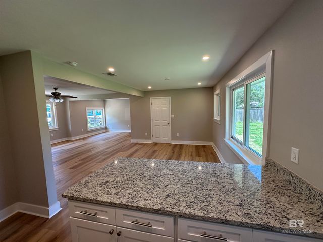 21840 Broad Street, Silverhill, AL 36576