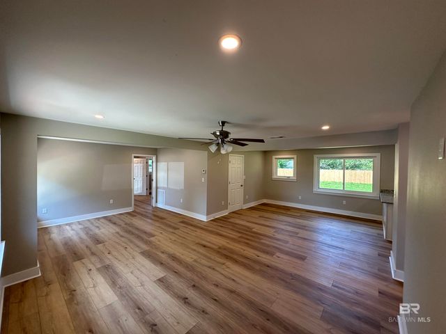 21840 Broad Street, Silverhill, AL 36576