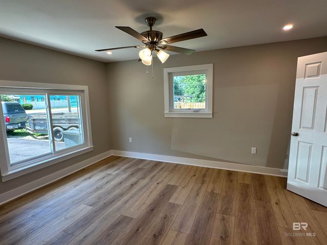21840 Broad Street, Silverhill, AL 36576