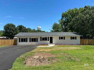 21840 Broad Street, Silverhill, AL 36576