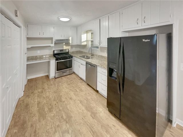 5855 W Amalfi Way, Douglasville, GA 30135