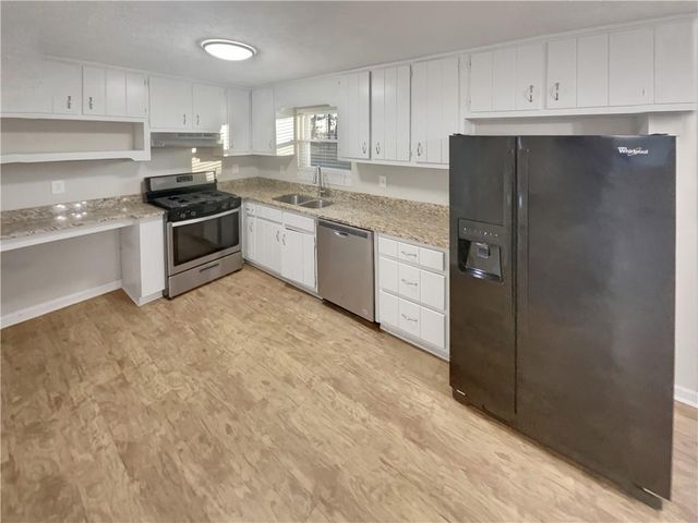 5855 W Amalfi Way, Douglasville, GA 30135