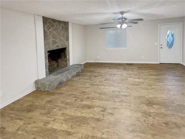 5855 W Amalfi Way, Douglasville, GA 30135