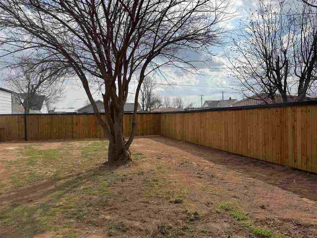 304 W Shields St, Fletcher, OK 73541