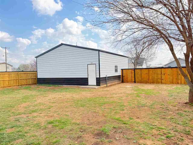 304 W Shields St, Fletcher, OK 73541