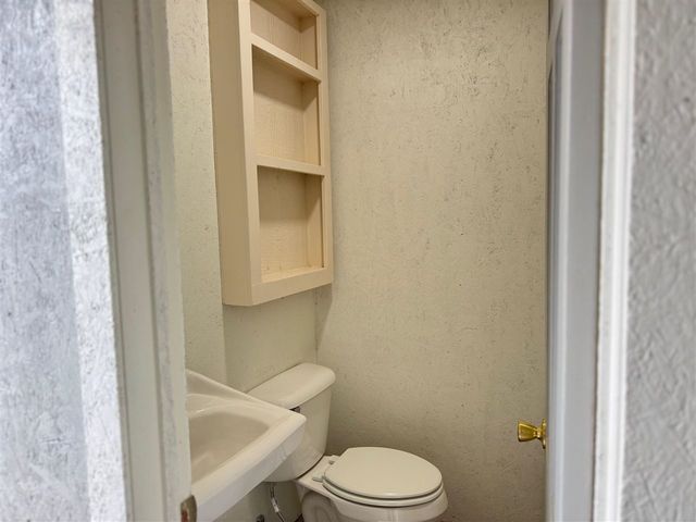 304 W Shields St, Fletcher, OK 73541