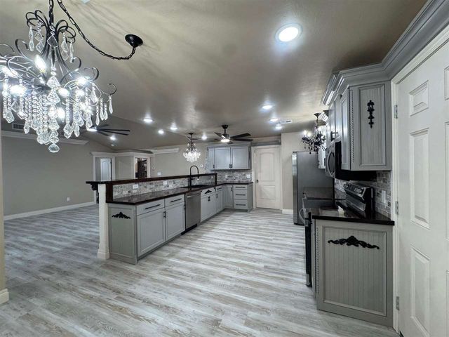 304 W Shields St, Fletcher, OK 73541