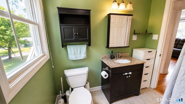 6 Sinclair Street, Windsor, CT 06095