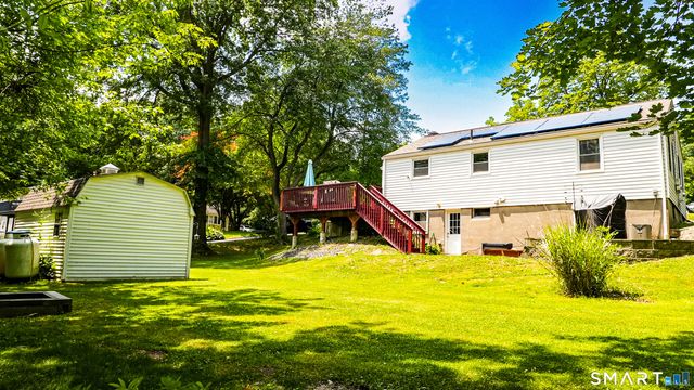 6 Sinclair Street, Windsor, CT 06095