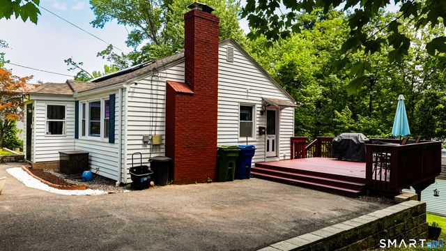 6 Sinclair Street, Windsor, CT 06095