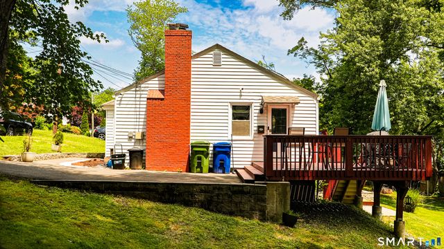6 Sinclair Street, Windsor, CT 06095