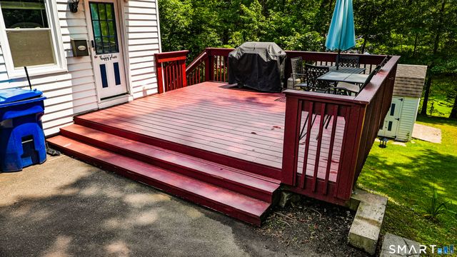 6 Sinclair Street, Windsor, CT 06095