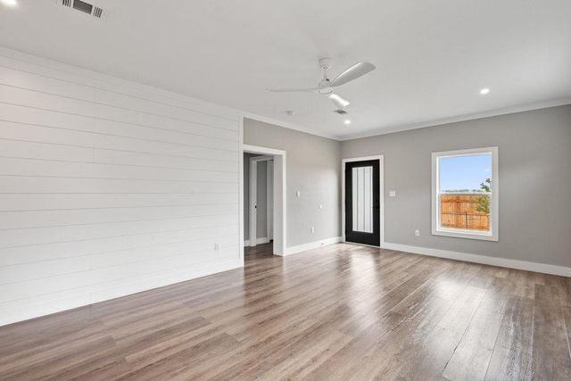 2029 Applewood DR, Lockhart, TX 78644