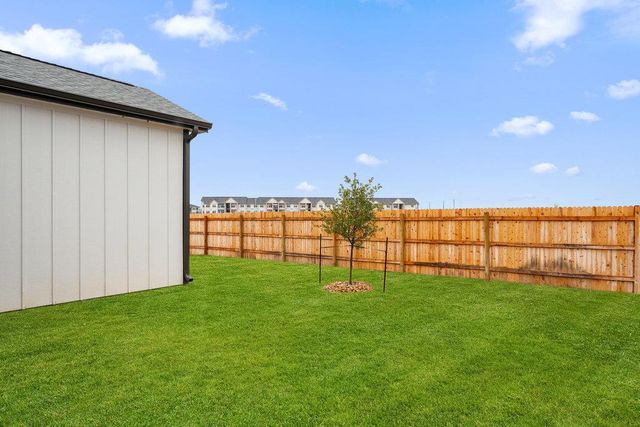 2029 Applewood DR, Lockhart, TX 78644