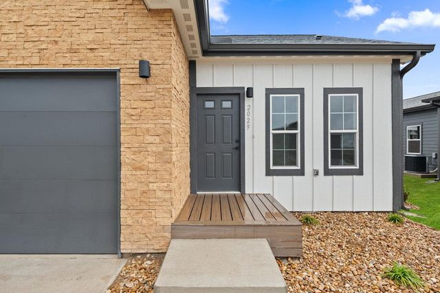 2029 Applewood DR, Lockhart, TX 78644