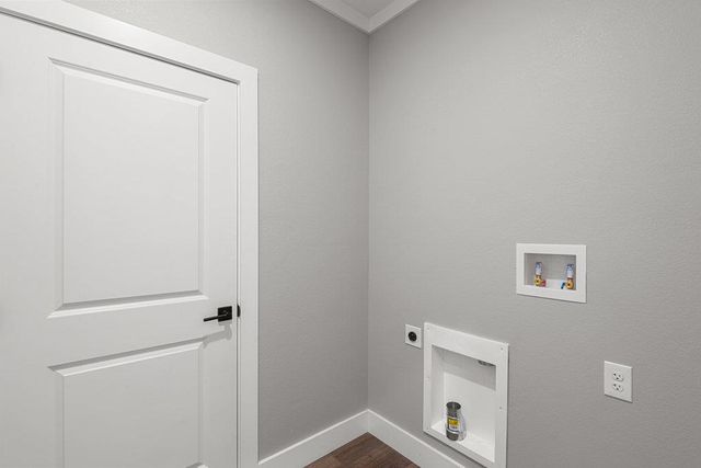 2029 Applewood DR, Lockhart, TX 78644