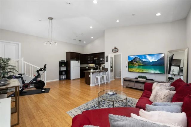 1406 S California D, Monrovia, CA 91016