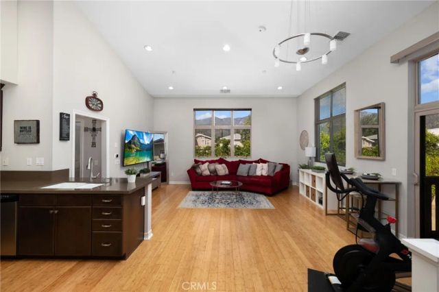 1406 S California D, Monrovia, CA 91016