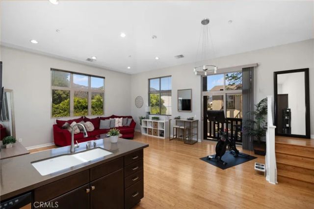 1406 S California D, Monrovia, CA 91016