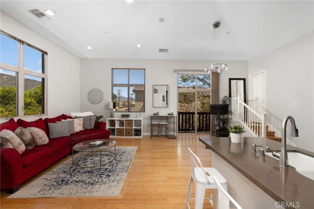 1406 S California D, Monrovia, CA 91016