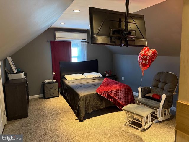 127 DORY CT, Beverly, NJ 08010