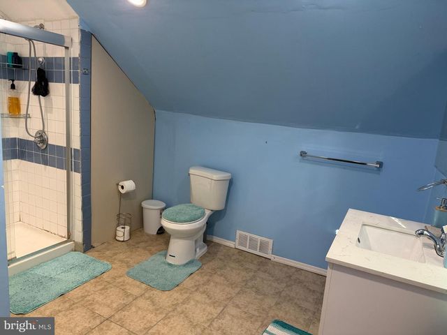 127 DORY CT, Beverly, NJ 08010