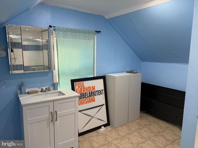 127 DORY CT, Beverly, NJ 08010