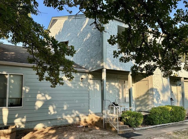 3202 Cougar Trail Trail, Bryan, TX 77807