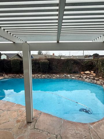 3313 Colonial Dr, Modesto, CA 95350