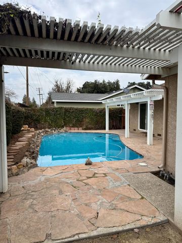 3313 Colonial Dr, Modesto, CA 95350