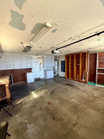 3313 Colonial Dr, Modesto, CA 95350