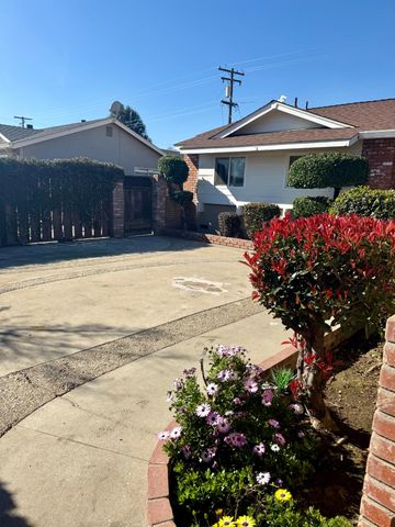 3313 Colonial Dr, Modesto, CA 95350