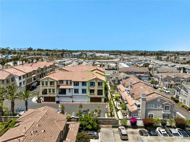19101 Bluewave Court, Huntington Beach, CA 92648
