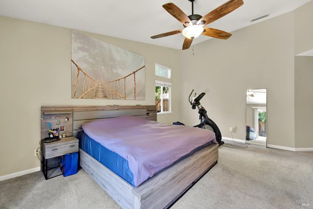 921 Topaz Cir, Vacaville, CA 95687