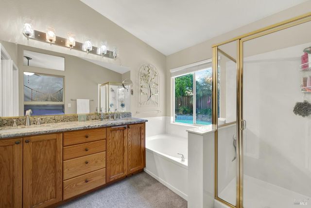 921 Topaz Cir, Vacaville, CA 95687
