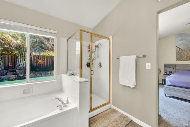 921 Topaz Cir, Vacaville, CA 95687