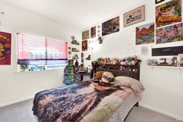 921 Topaz Cir, Vacaville, CA 95687