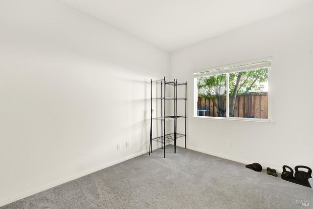 921 Topaz Cir, Vacaville, CA 95687