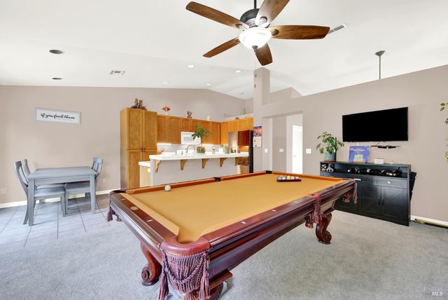 921 Topaz Cir, Vacaville, CA 95687