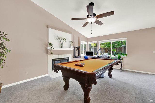921 Topaz Cir, Vacaville, CA 95687