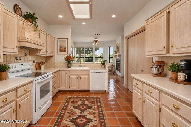 6712 Camino Blanco, Las Cruces, NM 88007