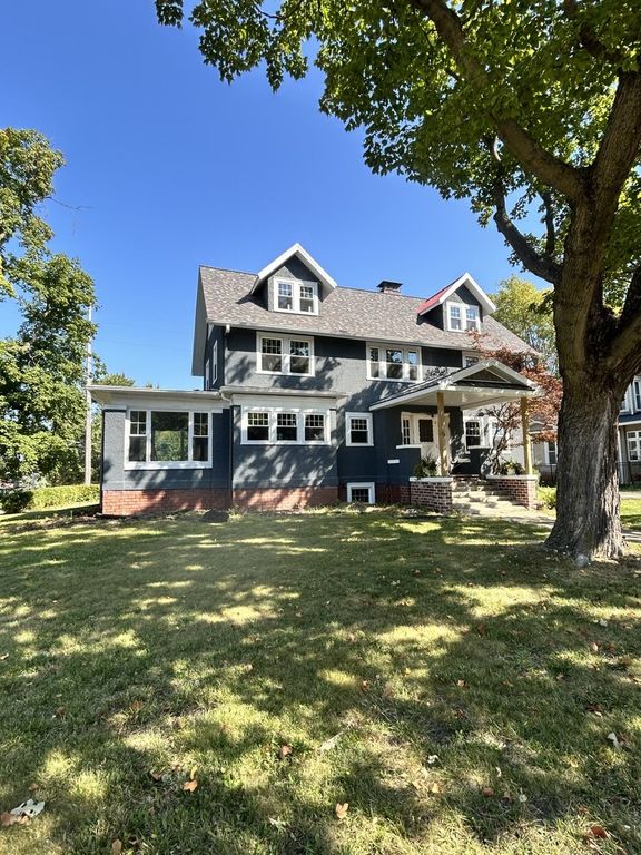 200 E Dakota Street, Spring Valley, IL 61362