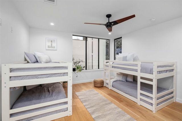 3005 S 4th ST 1, Austin, TX 78704