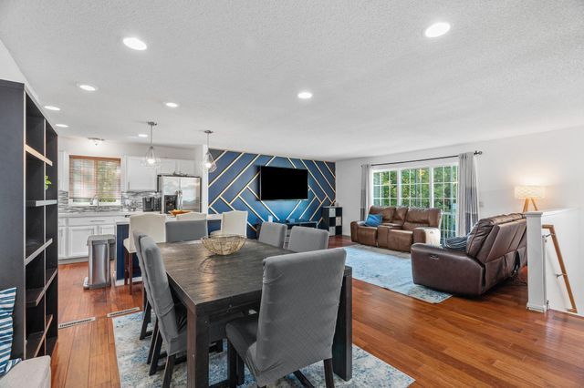 8195 Darcy Lane, Inver Grove Heights, MN 55076