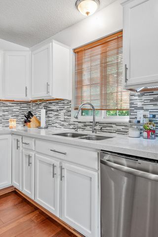 8195 Darcy Lane, Inver Grove Heights, MN 55076