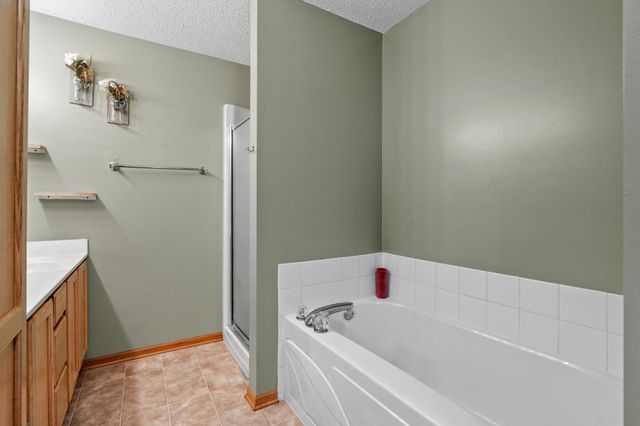 8195 Darcy Lane, Inver Grove Heights, MN 55076